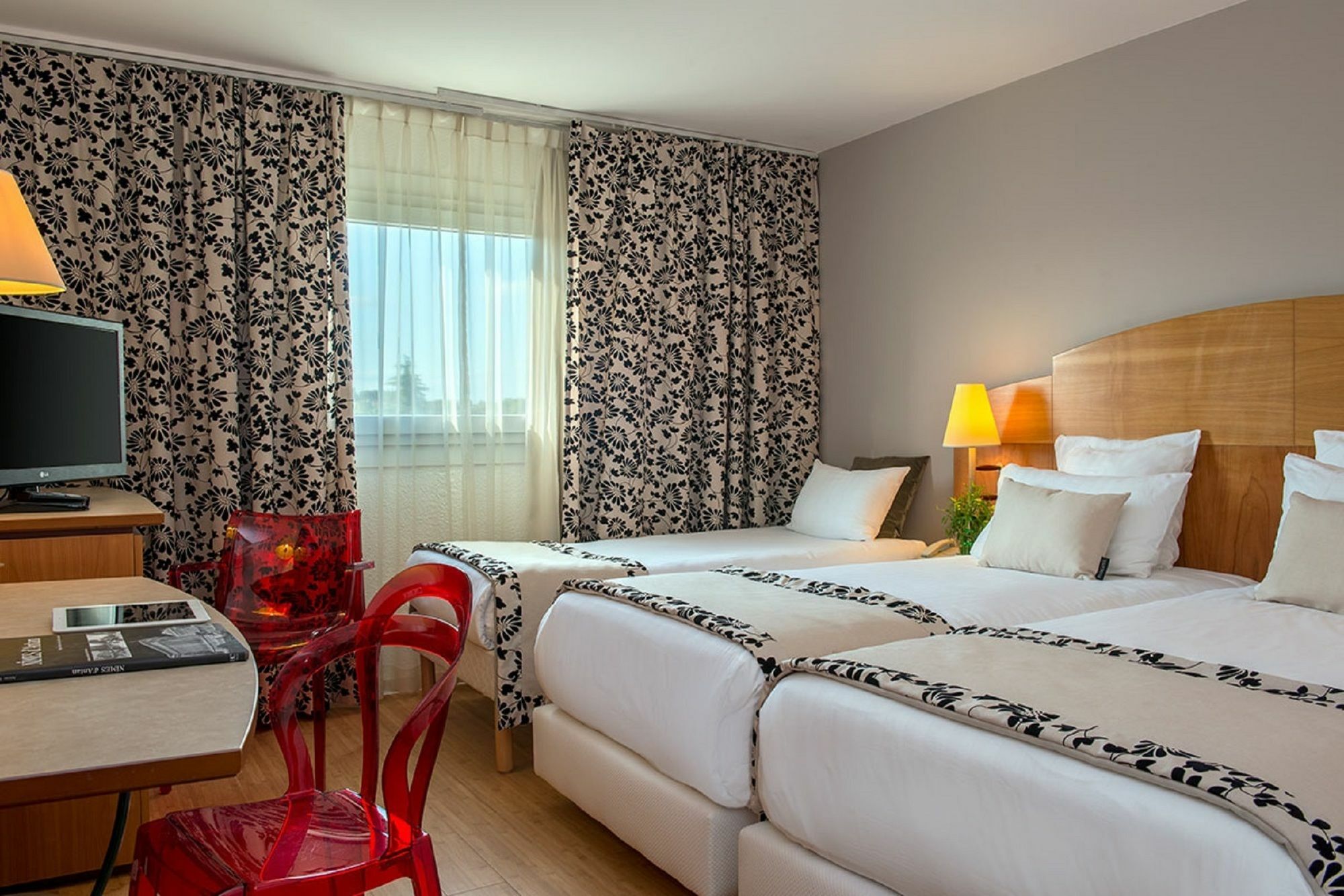 C Spacieuses Hotel 4*
